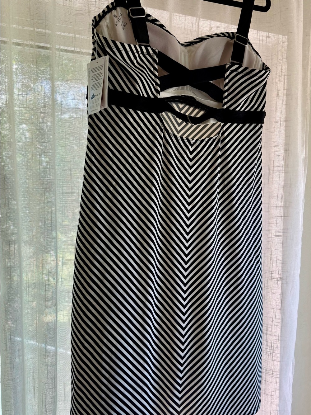 NWT Athleta Stripe Pura Swim Dress Black White Chevron - Picture 3 of 12